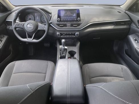 Used 2025 Nissan Altima 2.5 S FWD image 13
