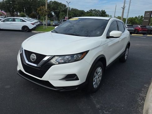 Used 2020 Nissan Rogue Sport S FWD image 2