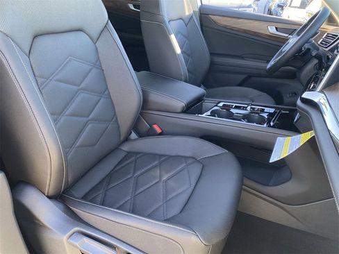 New 2026 Volkswagen Atlas SE image 7