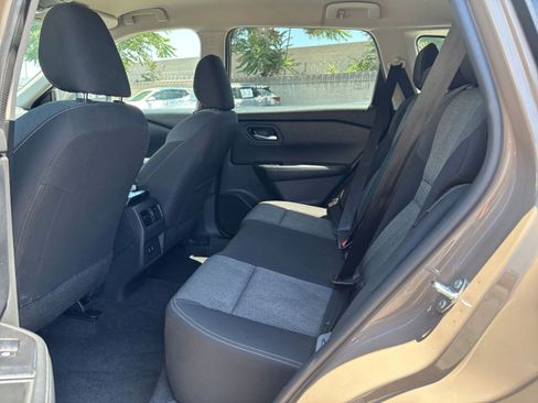 Used 2025 Nissan Rogue SV FWD image 28