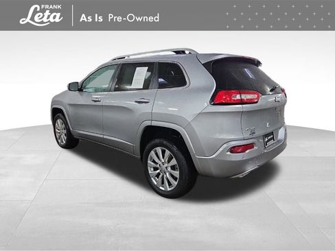 Used 2017 Jeep Cherokee Overland image 7