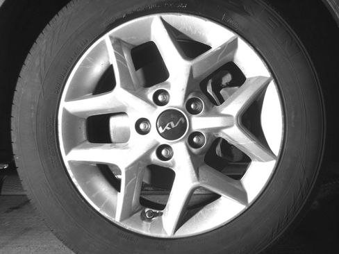 Used 2025 Kia Soul LX w/ LX Technology Package image 13