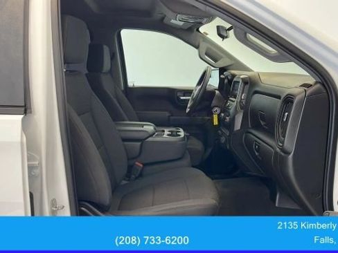 Used 2021 Chevrolet Silverado 1500 Custom Trail Boss w/ LPO, Dark Essentials Package image 31