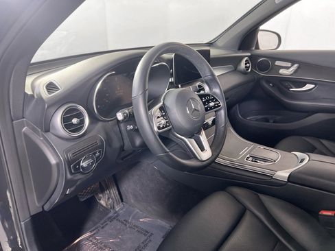 Used 2022 Mercedes-Benz GLC 300 4MATIC SUV image 9