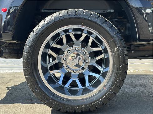 Used 2024 Ford F350 Lariat w/ Lariat Ultimate Package AWD/4WD image 30