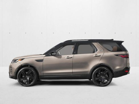 New 2025 Land Rover Discovery S AWD/4WD image 3