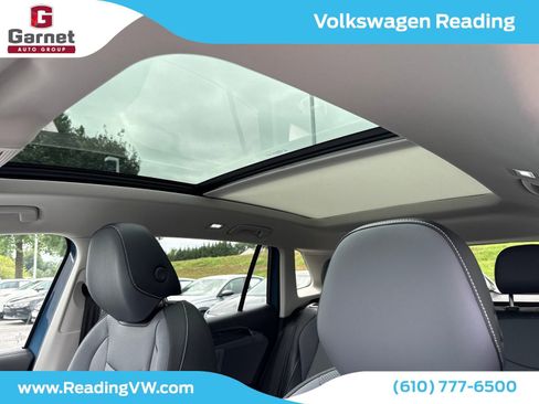 New 2025 Volkswagen Tiguan SE image 14