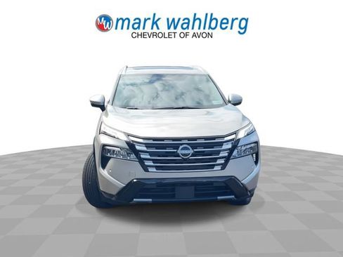 Used 2026 Nissan Rogue Platinum w/ Platinum Premium Package AWD/4WD image 3