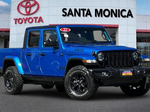 Used 2022 Jeep Gladiator Sport AWD/4WD image 1