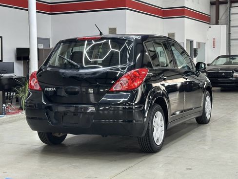 Used 2011 Nissan Versa 1.8 S image 2