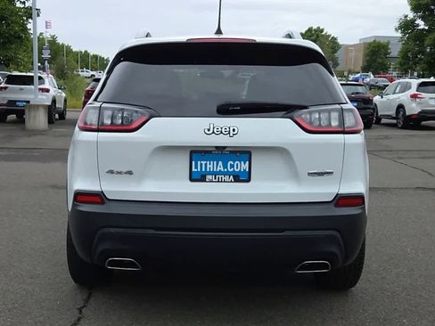 Used 2019 Jeep Cherokee Latitude w/ Cold Weather Group AWD/4WD image 7