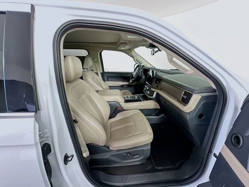 Used 2023 Ford Expedition Max Limited AWD/4WD image 31