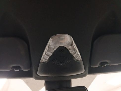 Used 2019 Toyota C-HR LE image 11