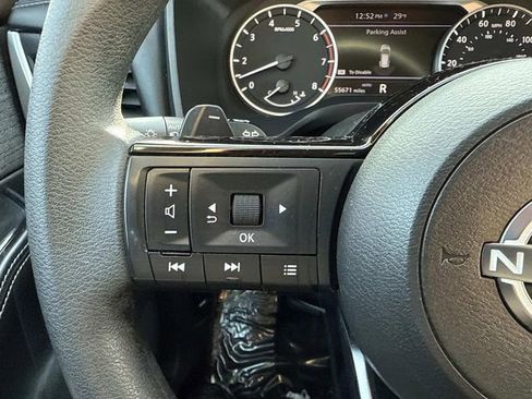 Used 2023 Nissan Rogue SV image 30