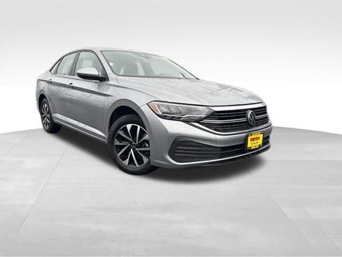 Used 2024 Volkswagen Jetta S image 1