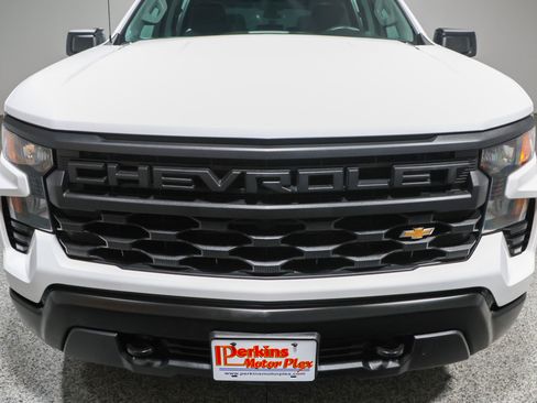 Used 2024 Chevrolet Silverado 1500 W/T w/ Trailering Package AWD/4WD image 4