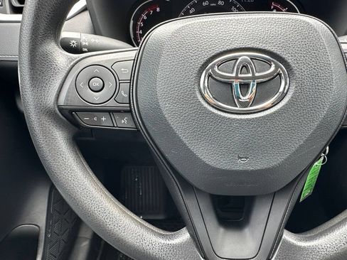 Used 2023 Toyota RAV4 LE FWD image 15