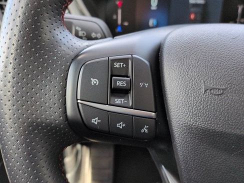 Used 2025 Ford Escape ST-Line FWD image 22