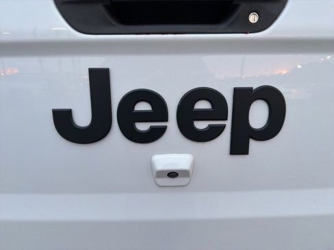 Used 2020 Jeep Gladiator Sport w/ Quick Order Package 24S image 31