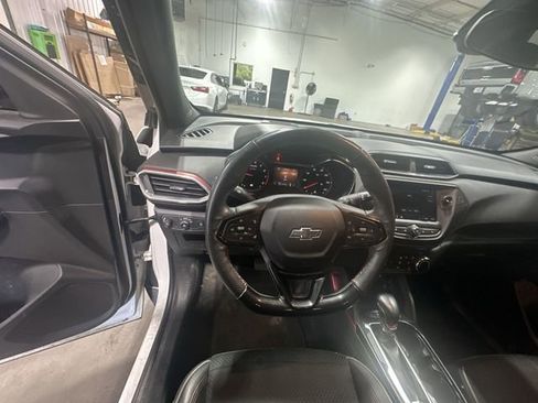 Used 2022 Chevrolet TrailBlazer RS AWD/4WD image 15