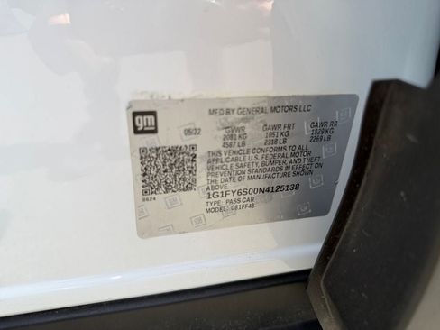 Used 2022 Chevrolet Bolt EUV LT w/ Driver Confidence Package FWD image 35
