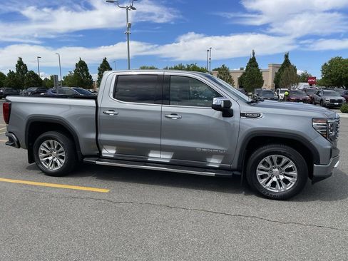 Used 2023 GMC Sierra 1500 Denali AWD/4WD image 10