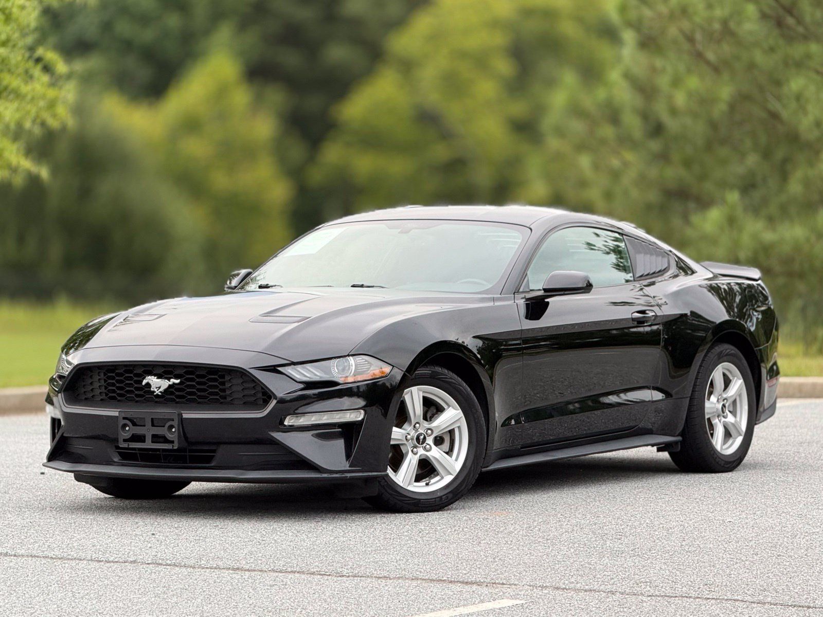 Used 2019 Ford Mustang Coupe RWD image 8