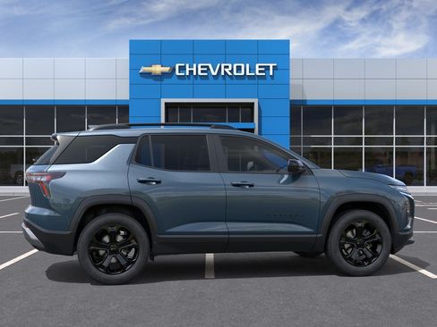 New 2027 Chevrolet Equinox LT w/ Convenience Package II FWD image 5