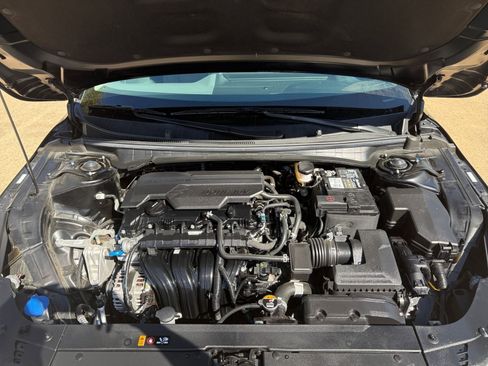 Used 2025 Kia K4 LXS image 33