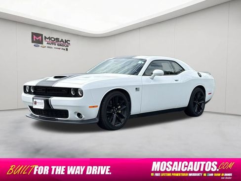 Used 2019 Dodge Challenger R/T Scat Pack w/ Stars & Stripes Edition RWD image 3