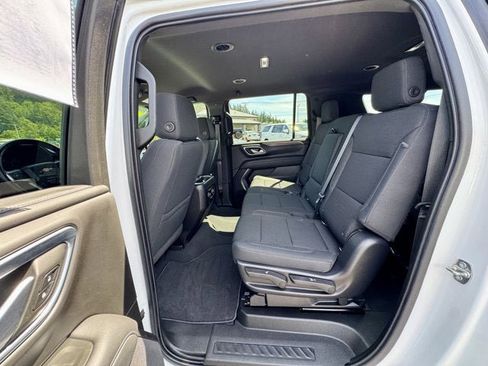 Used 2022 Chevrolet Suburban LS AWD/4WD image 12