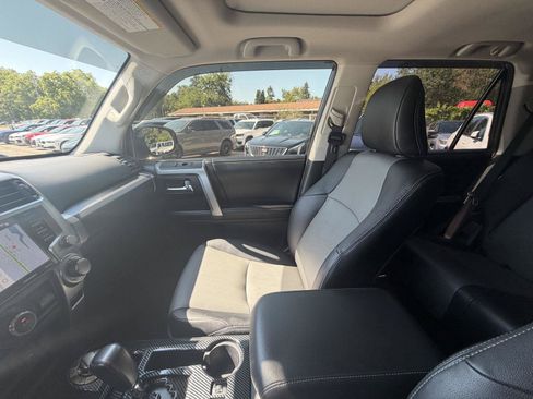 Used 2023 Toyota 4Runner SR5 Premium w/ Moonroof Package AWD/4WD image 17
