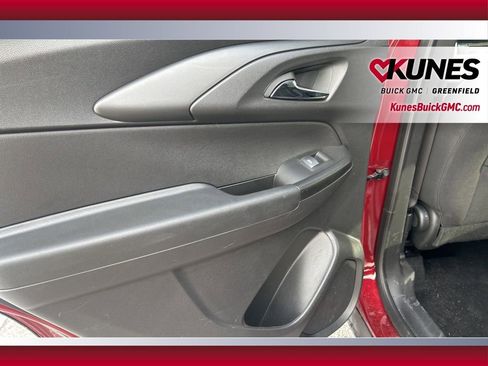 Used 2025 Chevrolet TrailBlazer LT image 15