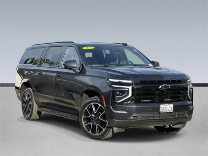 Used 2025 Chevrolet Suburban RST