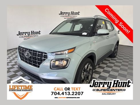 Used 2025 Hyundai Venue SEL FWD image 1