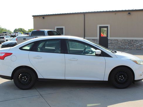 Used 2012 Ford Focus SE FWD image 6