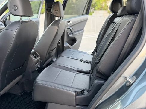 Used 2019 Volkswagen Tiguan SEL Premium R-Line FWD image 16