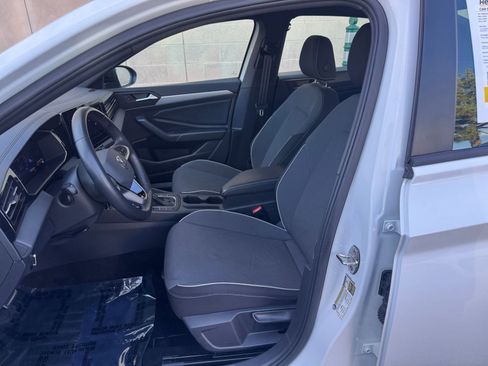 Used 2025 Volkswagen Jetta Sport image 24