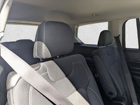 Used 2023 Jeep Grand Cherokee L Laredo RWD image 16