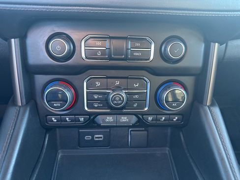 Used 2023 Chevrolet Tahoe High Country w/ Advanced Technology Package image 5