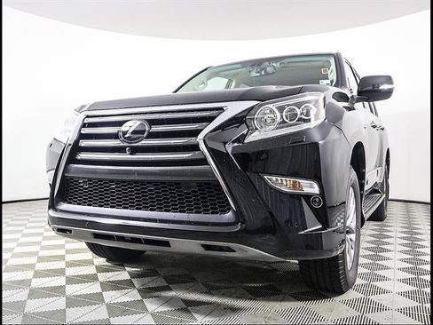 Used 2019 Lexus GX 460 Luxury AWD/4WD image 2