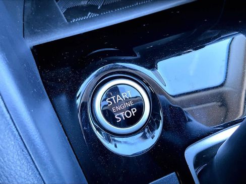 New 2025 Nissan Versa SV image 18