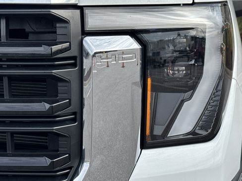 New 2025 GMC Sierra 2500 Pro w/ Convenience Package image 6