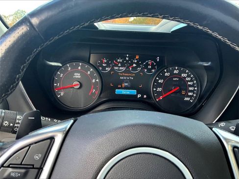 Used 2017 Chevrolet Camaro SS image 16