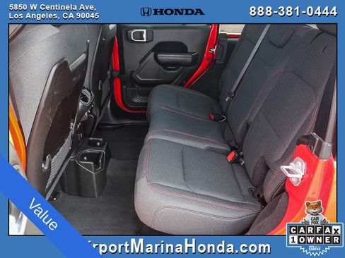 Used 2025 Jeep Wrangler Unlimited Rubicon AWD/4WD image 21