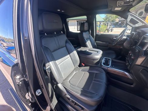 Used 2020 Chevrolet Silverado 1500 High Country w/ Technology Package AWD/4WD image 18