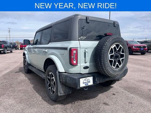 Used 2023 Ford Bronco Outer Banks image 4