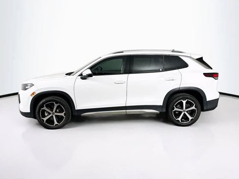 Used 2025 Volkswagen Tiguan SE w/ Panoramic Sunroof Package AWD/4WD image 3