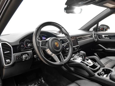 Used 2021 Porsche Cayenne Coupe AWD/4WD image 3
