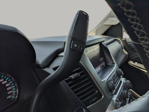 Used 2018 Chevrolet Suburban Premier AWD/4WD image 28